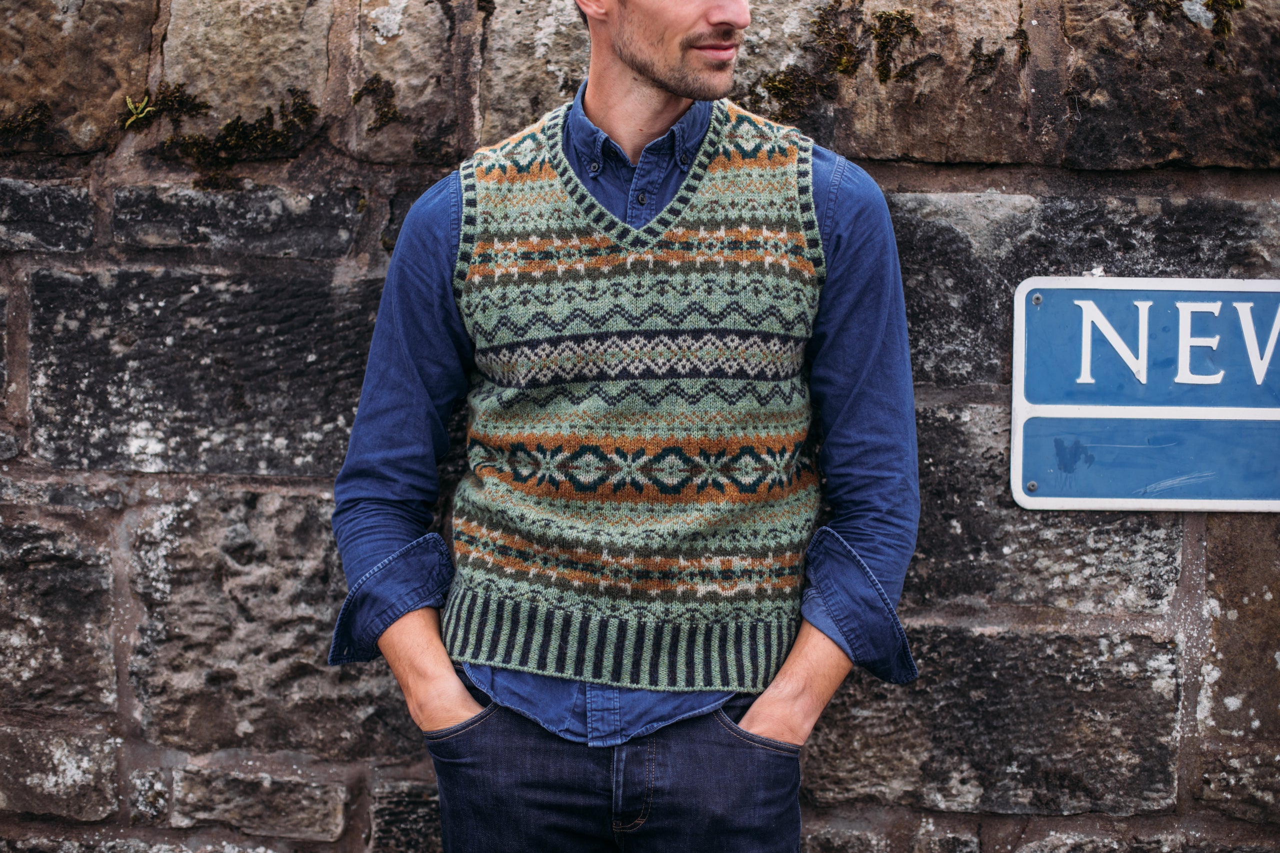 Eribe Brodie Vest Moss | INDIGO